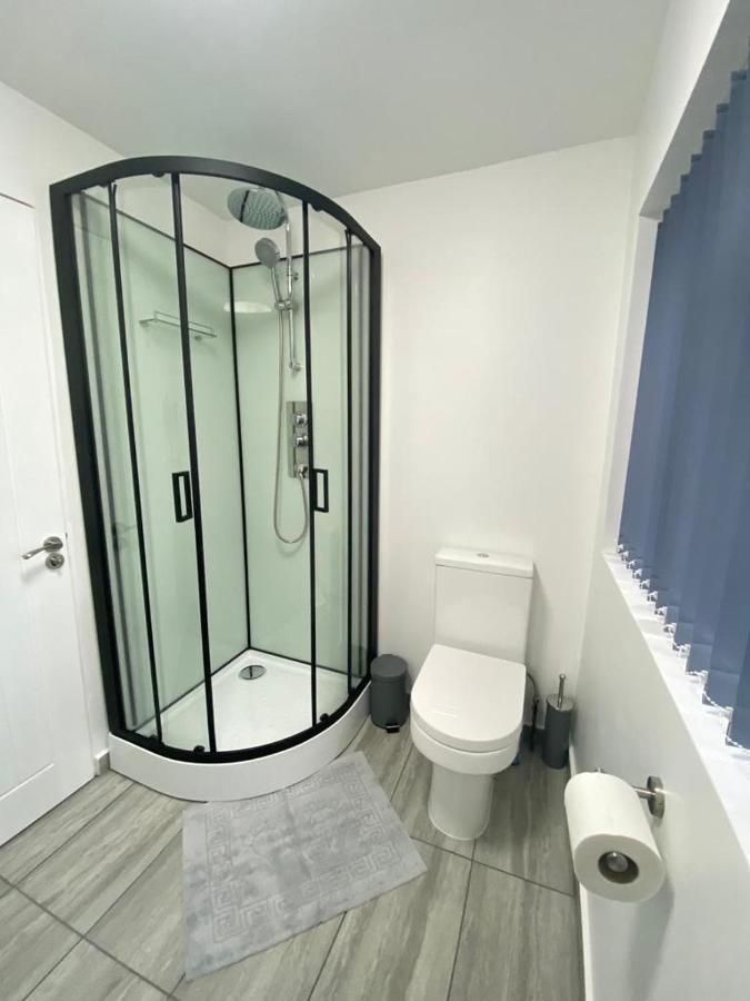 הורלי Gatwick Deluxe En-Suite Rooms מראה חיצוני תמונה